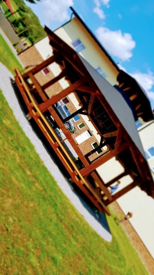 Agrohotel Tri Brezy Hrustin Εξωτερικό φωτογραφία
