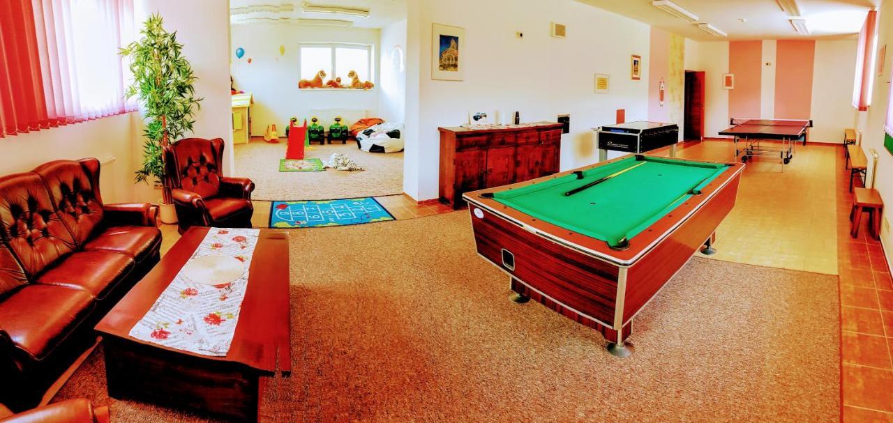 Agrohotel Tri Brezy Hrustin Εξωτερικό φωτογραφία