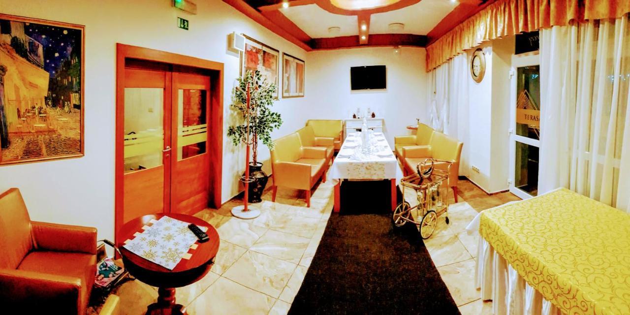 Agrohotel Tri Brezy Hrustin Εξωτερικό φωτογραφία