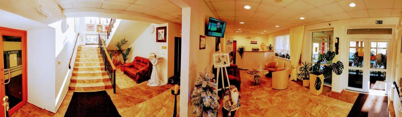 Agrohotel Tri Brezy Hrustin Εξωτερικό φωτογραφία