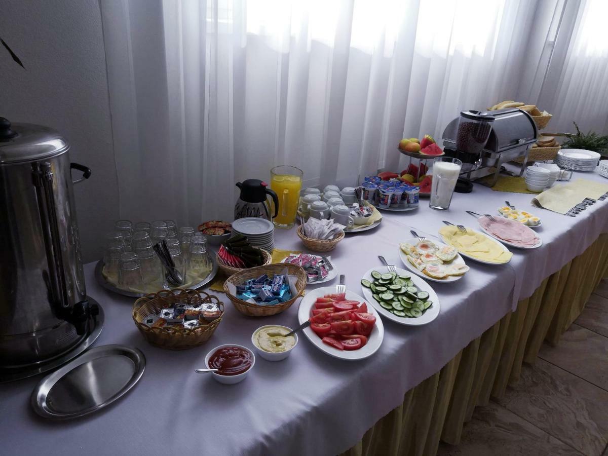 Agrohotel Tri Brezy Hrustin Εξωτερικό φωτογραφία