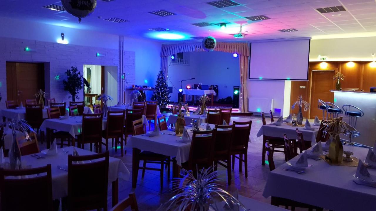 Agrohotel Tri Brezy Hrustin Εξωτερικό φωτογραφία