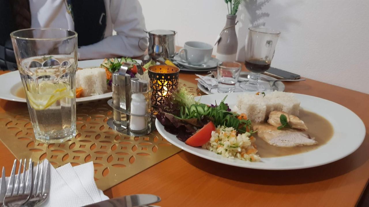 Agrohotel Tri Brezy Hrustin Εξωτερικό φωτογραφία
